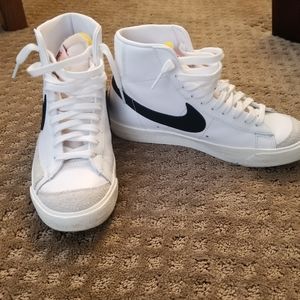 Womens Nike Blazer Mid '77